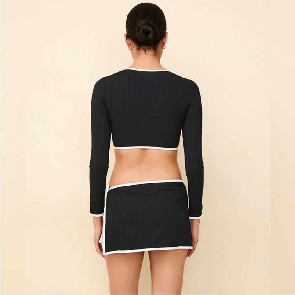 NWT Solid & Striped Nola Ribbed Rashguard Noir - Picture 3 of 7